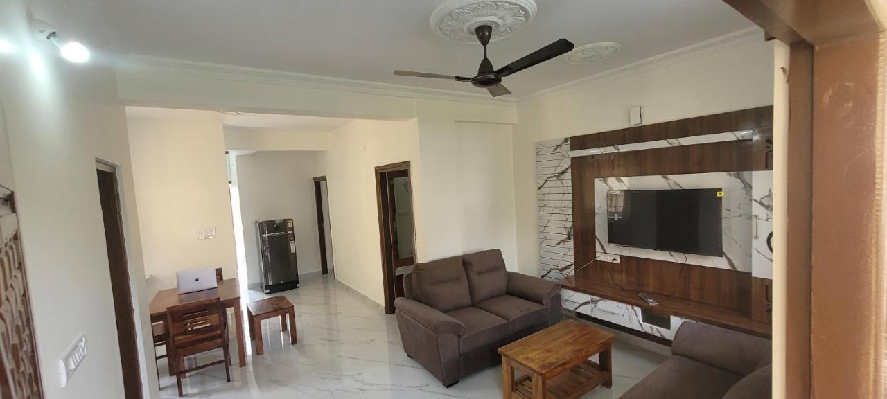 Castle Hsr Sarjapur Road Appartement Bangalore Buitenkant foto