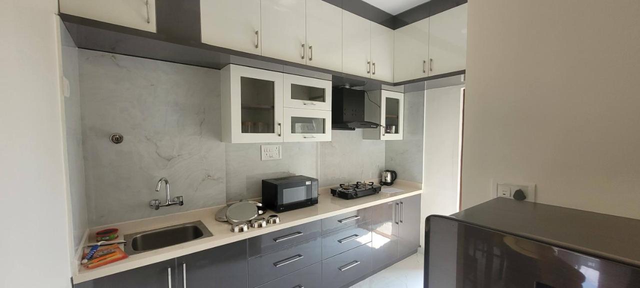 Castle Hsr Sarjapur Road Appartement Bangalore Buitenkant foto